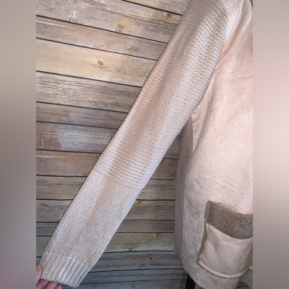 Anandas Collection - Size L/XL - Picture 4 of 12